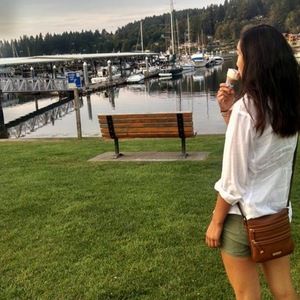 Meet your Posher, Joyce